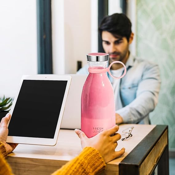 Mini Portable Juicer – Freshness in Every Sip! 🍓🥭🥝